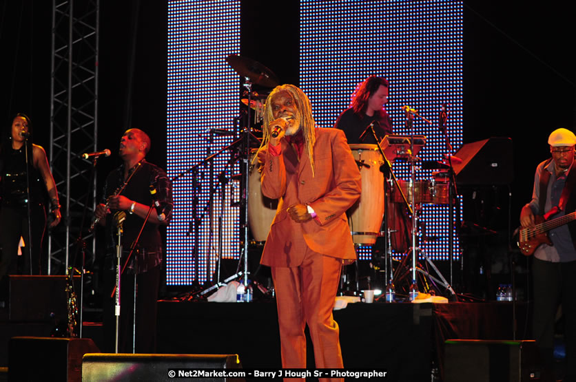 Billy Ocean at the Air Jamaica Jazz and Blues Festival 2008 The Art of Music - Saturday, January 26, 2008 - Air Jamaica Jazz & Blues 2008 The Art of Music venue at the Aqaueduct on Rose Hall Resort & Counrty Club, Montego Bay, St. James, Jamaica W.I. - Thursday, January 24 - Saturday, January 26, 2008 - Photographs by Net2Market.com - Claudine Housen & Barry J. Hough Sr, Photographers - Negril Travel Guide, Negril Jamaica WI - http://www.negriltravelguide.com - info@negriltravelguide.com...!