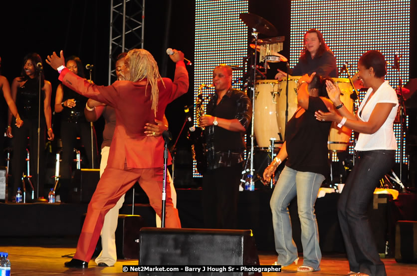 Billy Ocean at the Air Jamaica Jazz and Blues Festival 2008 The Art of Music - Saturday, January 26, 2008 - Air Jamaica Jazz & Blues 2008 The Art of Music venue at the Aqaueduct on Rose Hall Resort & Counrty Club, Montego Bay, St. James, Jamaica W.I. - Thursday, January 24 - Saturday, January 26, 2008 - Photographs by Net2Market.com - Claudine Housen & Barry J. Hough Sr, Photographers - Negril Travel Guide, Negril Jamaica WI - http://www.negriltravelguide.com - info@negriltravelguide.com...!