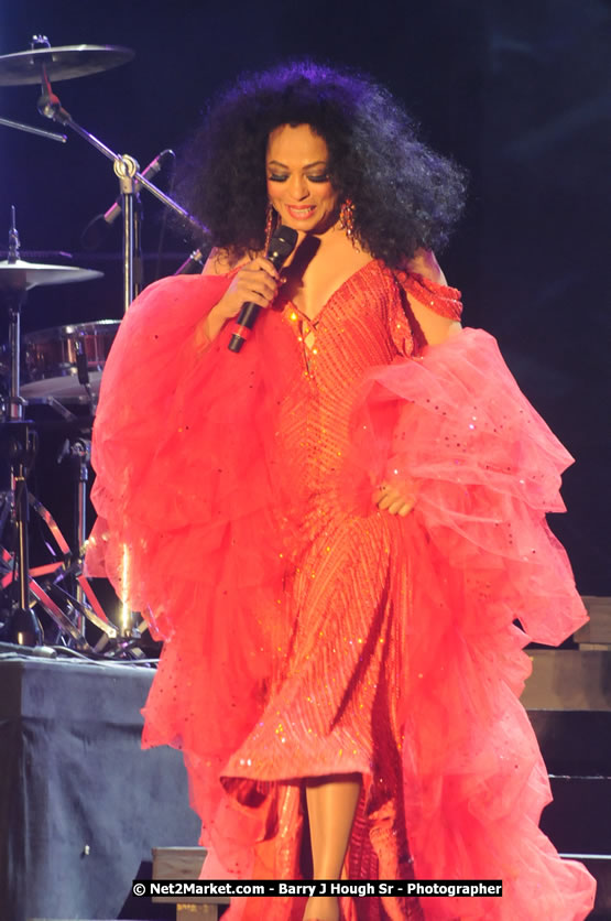 Diana Ross at the Air Jamaica Jazz and Blues Festival 2008 The Art of Music - Saturday, January 26, 2008 - Air Jamaica Jazz & Blues 2008 The Art of Music venue at the Aqaueduct on Rose Hall Resort & Counrty Club, Montego Bay, St. James, Jamaica W.I. - Thursday, January 24 - Saturday, January 26, 2008 - Photographs by Net2Market.com - Claudine Housen & Barry J. Hough Sr, Photographers - Negril Travel Guide, Negril Jamaica WI - http://www.negriltravelguide.com - info@negriltravelguide.com...!