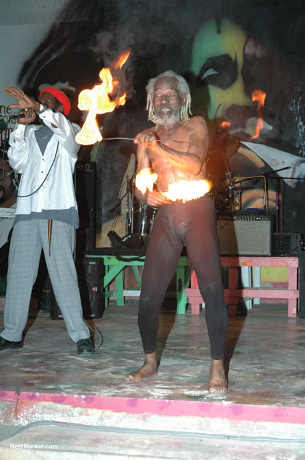 Reggae Superstar - Bush Man @ Bourbon Beach with Boddy Dread & Singing Honour - Presented by Our Music Promotions - Omar & Ama-Donna - Saturday, May 14, 2005 - Negril Travel Guide, Negril Jamaica WI - http://www.negriltravelguide.com - info@negriltravelguide.com...!