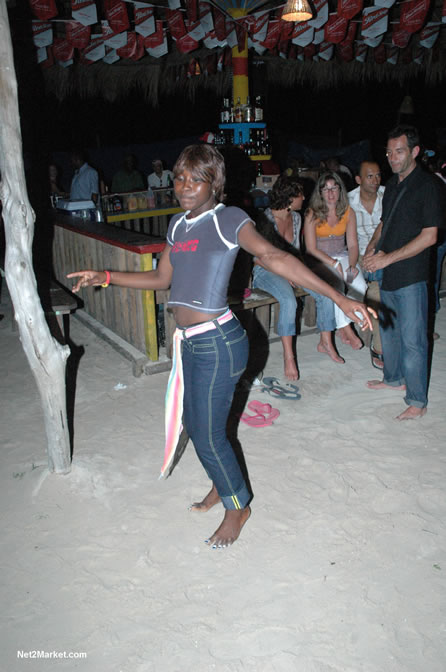 Reggae Superstar - Bush Man @ Bourbon Beach with Boddy Dread & Singing Honour - Presented by Our Music Promotions - Omar & Ama-Donna - Saturday, May 14, 2005 - Negril Travel Guide, Negril Jamaica WI - http://www.negriltravelguide.com - info@negriltravelguide.com...!