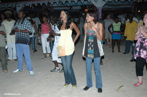 Reggae Superstar - Bush Man @ Bourbon Beach with Boddy Dread & Singing Honour - Presented by Our Music Promotions - Omar & Ama-Donna - Saturday, May 14, 2005 - Negril Travel Guide, Negril Jamaica WI - http://www.negriltravelguide.com - info@negriltravelguide.com...!