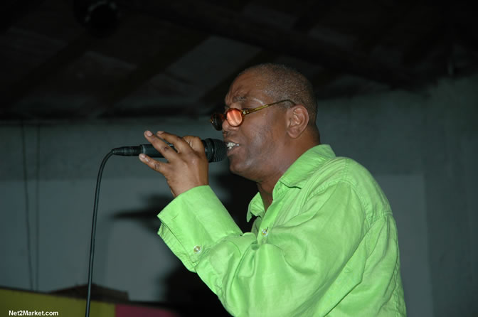 Frankie Paul & King Yellowman - Bobby Dread - Swallow - backed by the Indika Band - MC Earl Polkadot - Presented by Boubon Beach Restaurant, Beach Bar & Oceanfront Accommodations - Negril Travel Guide, Negril Jamaica WI - http://www.negriltravelguide.com - info@negriltravelguide.com...!