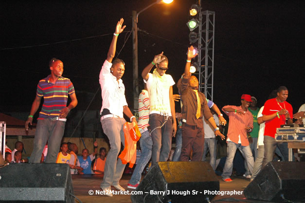 Cross De Harbour @ Lucea Car Park presented by Linkz Entertainment in association with Lucea Chamber of Commerce - Featuring Freddy Mc Gregor, Iley Dread, Mr. Vegas, Lt. Elmo, Champagne, Merital, CC, Brillant, TQ, Mad Dog, Chumps - Lucea, Hanover, Jamaica - Negril Travel Guide.com, Negril Jamaica WI - http://www.negriltravelguide.com - info@negriltravelguide.com...!