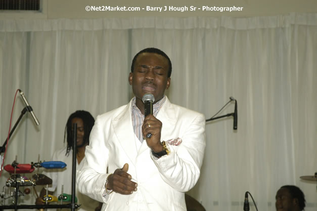 Prodigal Son - Reflections - Cure Fest 2007 - All White Birth-Night Party - Hosted by Jah Cure - Starfish Trelawny Hotel - Trelawny, Jamaica - Friday, October 12, 2007 - Cure Fest 2007 October 12th-14th, 2007 Presented by Danger Promotions, Iyah Cure Promotions, and Brass Gate Promotions - Alison Young, Publicist - Photographs by Net2Market.com - Barry J. Hough Sr, Photographer - Negril Travel Guide, Negril Jamaica WI - http://www.negriltravelguide.com - info@negriltravelguide.com...!