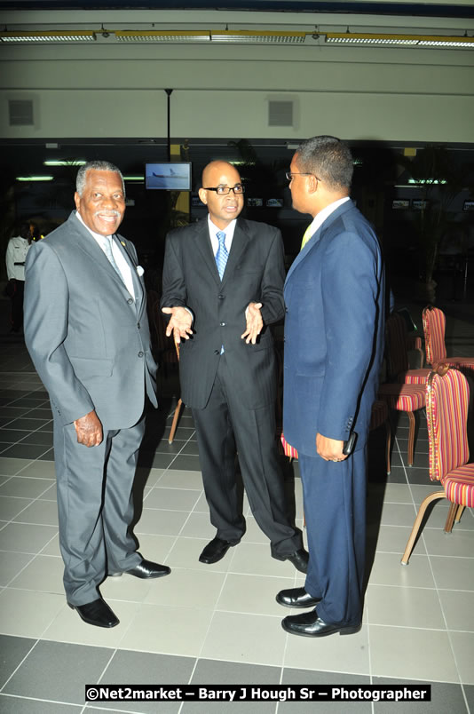 The Unveiling Of The Commemorative Plaque By The Honourable Prime Minister, Orette Bruce Golding, MP, And Their Majesties, King Juan Carlos I And Queen Sofia Of Spain - On Wednesday, February 18, 2009, Marking The Completion Of The Expansion Of Sangster International Airport, Venue at Sangster International Airport, Montego Bay, St James, Jamaica - Wednesday, February 18, 2009 - Photographs by Net2Market.com - Barry J. Hough Sr, Photographer/Photojournalist - Negril Travel Guide, Negril Jamaica WI - http://www.negriltravelguide.com - info@negriltravelguide.com...!