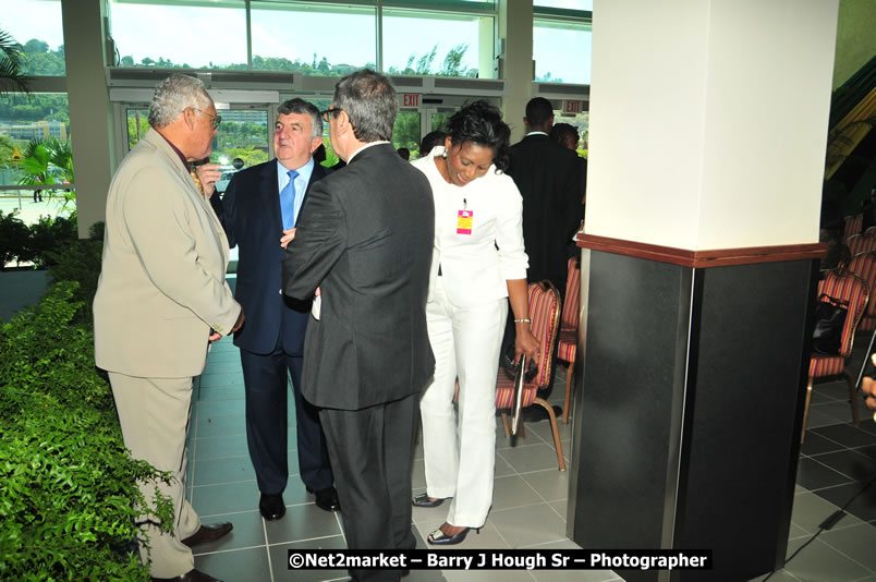 The Unveiling Of The Commemorative Plaque By The Honourable Prime Minister, Orette Bruce Golding, MP, And Their Majesties, King Juan Carlos I And Queen Sofia Of Spain - On Wednesday, February 18, 2009, Marking The Completion Of The Expansion Of Sangster International Airport, Venue at Sangster International Airport, Montego Bay, St James, Jamaica - Wednesday, February 18, 2009 - Photographs by Net2Market.com - Barry J. Hough Sr, Photographer/Photojournalist - Negril Travel Guide, Negril Jamaica WI - http://www.negriltravelguide.com - info@negriltravelguide.com...!