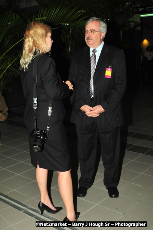 The Unveiling Of The Commemorative Plaque By The Honourable Prime Minister, Orette Bruce Golding, MP, And Their Majesties, King Juan Carlos I And Queen Sofia Of Spain - On Wednesday, February 18, 2009, Marking The Completion Of The Expansion Of Sangster International Airport, Venue at Sangster International Airport, Montego Bay, St James, Jamaica - Wednesday, February 18, 2009 - Photographs by Net2Market.com - Barry J. Hough Sr, Photographer/Photojournalist - Negril Travel Guide, Negril Jamaica WI - http://www.negriltravelguide.com - info@negriltravelguide.com...!