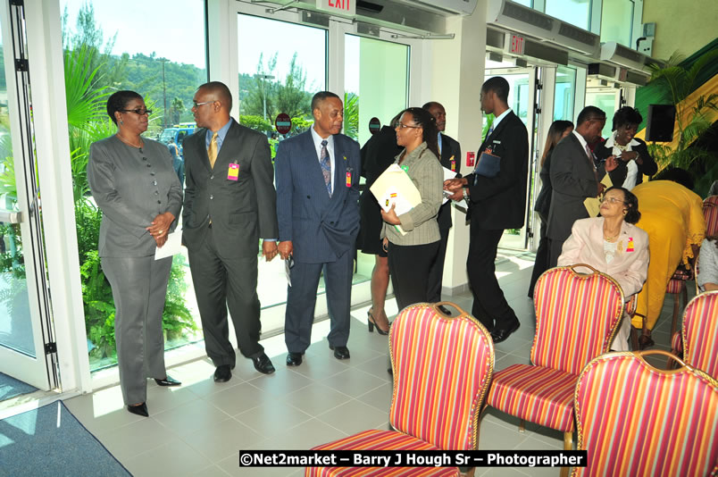 The Unveiling Of The Commemorative Plaque By The Honourable Prime Minister, Orette Bruce Golding, MP, And Their Majesties, King Juan Carlos I And Queen Sofia Of Spain - On Wednesday, February 18, 2009, Marking The Completion Of The Expansion Of Sangster International Airport, Venue at Sangster International Airport, Montego Bay, St James, Jamaica - Wednesday, February 18, 2009 - Photographs by Net2Market.com - Barry J. Hough Sr, Photographer/Photojournalist - Negril Travel Guide, Negril Jamaica WI - http://www.negriltravelguide.com - info@negriltravelguide.com...!