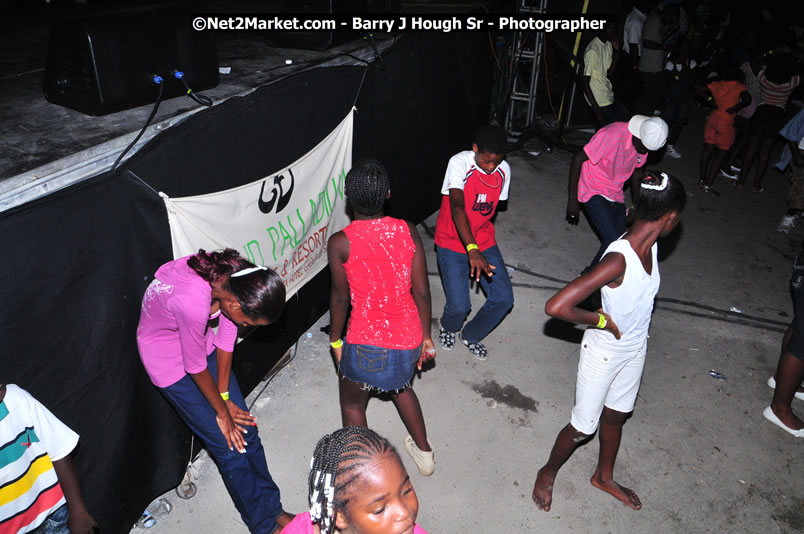 Lucea Cross the Harbour @ Lucea Car Park - All Day Event - Cross the Harbour Swim, Boat Rides, and Entertainment for the Family - Concert Featuring: Bushman, George Nooksl, Little Hero, Bushi One String, Dog Rice and many local Artists - Friday, August 1, 2008 - Lucea, Hanover Jamaica - Photographs by Net2Market.com - Barry J. Hough Sr. Photojournalist/Photograper - Photographs taken with a Nikon D300 - Negril Travel Guide, Negril Jamaica WI - http://www.negriltravelguide.com - info@negriltravelguide.com...!