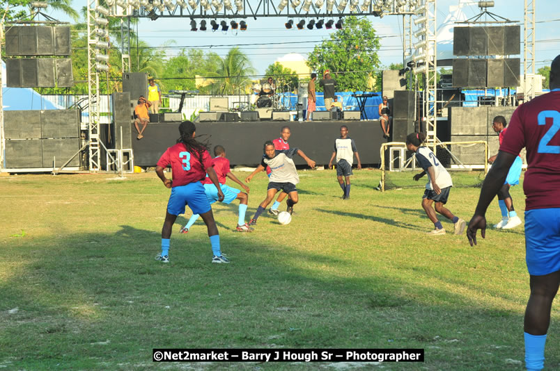 Marley Magic Traffic Jam - Celebrity Football @ Spring Break - Saturday, March 21, 2009 - Also Featuring: Kelley, Capleton, Junior Reid, Spragga Benz, Wayne Marshall, Munga, Romaine Virgo,Embee, Bango Herman, Flava K, Whisky Baggio, Andrew and Wadda Blood, Black Am I, Packa, Venue at Waz Beach, Norman Manley Boulevard, Negril Westmoreland, Jamaica - Saturday, March 21, 2009 - Photographs by Net2Market.com - Barry J. Hough Sr, Photographer/Photojournalist - Negril Travel Guide, Negril Jamaica WI - http://www.negriltravelguide.com - info@negriltravelguide.com...!