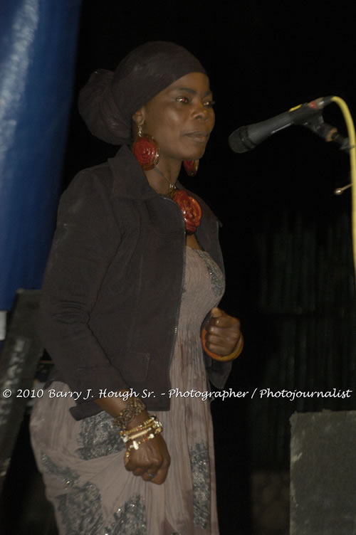 Etana - Live In Concert - One Love Reggae Concert Series 09/10 @ Negril Escape Resort and Spa, December 22, 2009, One Love Drive, West End, Negril, Westmoreland, Jamaica W.I. - Photographs by Net2Market.com - Barry J. Hough Sr, Photographer/Photojournalist - Negril Travel Guide, Negril Jamaica WI - http://www.negriltravelguide.com - info@negriltravelguide.com...!