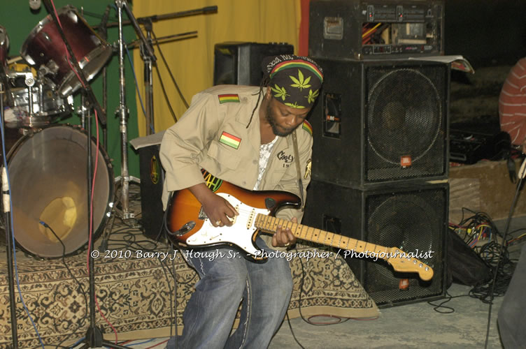 Richie Spice - Live In Concert - One Love Reggae Concert Series 09/10 @ Negril Escape Resort and Spa, January 19, 2010, One Love Drive, West End, Negril, Westmoreland, Jamaica W.I. - Photographs by Net2Market.com - Barry J. Hough Sr, Photographer/Photojournalist - Negril Travel Guide, Negril Jamaica WI - http://www.negriltravelguide.com - info@negriltravelguide.com...!