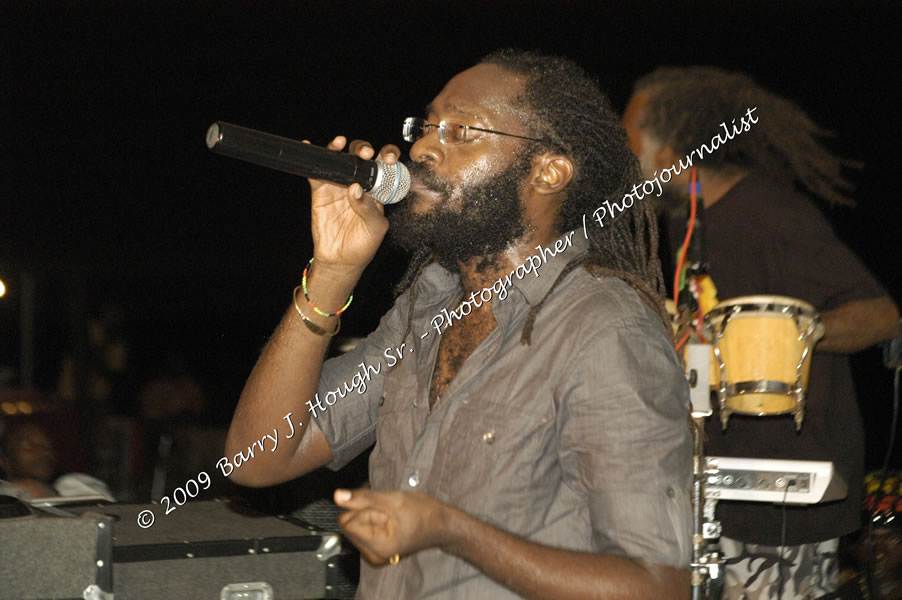  Tarrus Riley - Live in Concert - at the One Love Reggae Concert Series 09/10 @ Negril Escape Resort & Spa - Also Featuring: Mistic Bowie, Monday Justice, Cash, Dean Frazier - DJ Gemini - MC Oliver Cargill, Negril Escape Resort & Spa, One Love Drive, West End, Negril, Westmoreland, Jamaica W.I. - Tuesday, November 17, 2009 - Photographs by Net2Market.com - Barry J. Hough Sr, Photographer / Photojournalist - Photos taken with a Nikon D70, D100, or D300 - Negril Travel Guide, Negril Jamaica WI - http://www.negriltravelguide.com - info@negriltravelguide.com...!