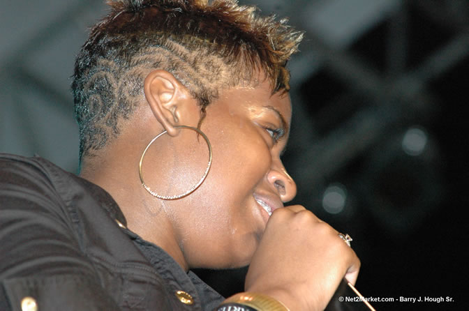 Fantasia - Red Stripe Reggae Sumfest 2005 - International Night #2 - July 23th, 2005 - Negril Travel Guide, Negril Jamaica WI - http://www.negriltravelguide.com - info@negriltravelguide.com...!