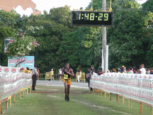 2002 Reggae Marathon & Half Marathon Photographs - Negril Travel Guide, Negril Jamaica WI - http://www.negriltravelguide.com - info@negriltravelguide.com...!