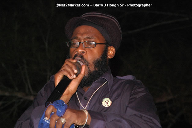 Tarrus Riley, Jimmy Riley, and Dwayne Stephensen - Money Cologne Promotions in association with "British Link Up" presents Summer Jam featuring She's Royal Tarrus Riley & Jimmy Riley - Plus Ras Slick, Sham Dawg, and Whiskey Bagio @ Roots Bamboo, Norman Manley Boulevard, Negril, Jamaica W.I. - Backed up Dean Fraser & The Hurricanne Band - MC Barry G and Rev. BB - July 25, 2007 - Negril Travel Guide.com, Negril Jamaica WI - http://www.negriltravelguide.com - info@negriltravelguide.com...!