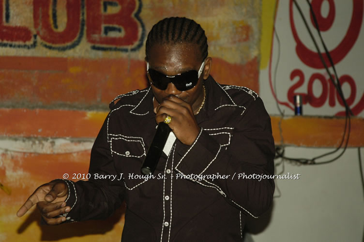 Busy Signal & Kip Rich- Also featuring: Mona Lisa and Crystal Axe @ Striptease Night Club, Scrub-A-Dub Car Wash, , Whitehall, Negril, Westmoreland, Jamaica W.I. - Photographs by Net2Market.com - Barry J. Hough Sr, Photographer/Photojournalist - The Negril Travel Guide - Negril's and Jamaica's Number One Concert Photography Web Site with over 40,000 Jamaican Concert photographs Published -  Negril Travel Guide, Negril Jamaica WI - http://www.negriltravelguide.com - info@negriltravelguide.com...!