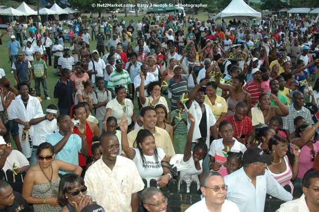 The Ministry of Toursim & The Jamaica Tourist Board present Tourism Awareness Concert in Commemoration of the Start of the 07/08 Winter Tourist Season - Guest Performers: Third World, Tessane Chin, Etana, Assassin, One Third, Christopher Martin, Gumption Band - Saturday, December 15, 2007 - Old Hospital Site, on the Hip Strip, Montego Bay, Jamaica W.I. - Photographs by Net2Market.com - Barry J. Hough Sr, Photographer - Negril Travel Guide, Negril Jamaica WI - http://www.negriltravelguide.com - info@negriltravelguide.com...!