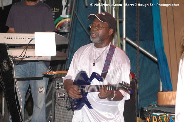 Ljahman Levi @ Western Consciousness 2007 - Presented by King of Kings Productons - Saturday, April 28, 2007 - Llandilo Cultural Centre, Savanna-La-Mar, Westmoreland, Jamaica W.I. - Negril Travel Guide, Negril Jamaica WI - http://www.negriltravelguide.com - info@negriltravelguide.com...!